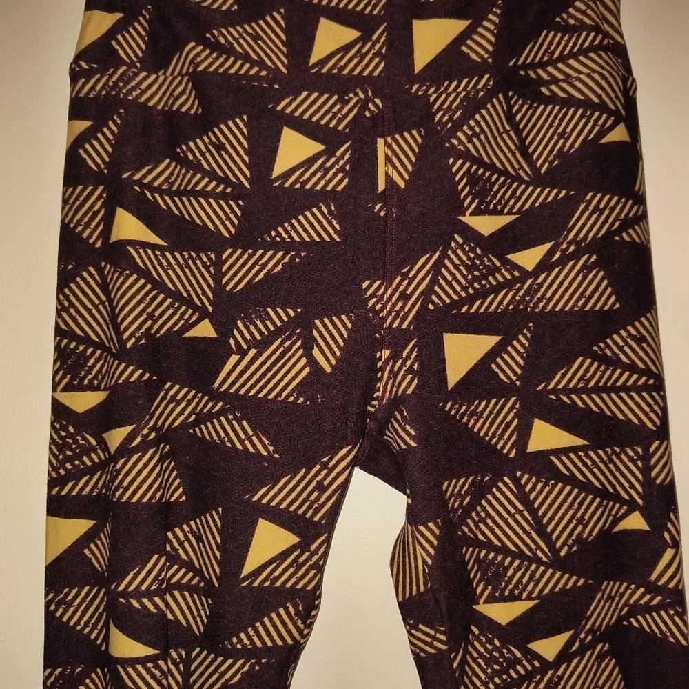 Lularoe Womens Geometric Pattern Leggings in Black and Gold